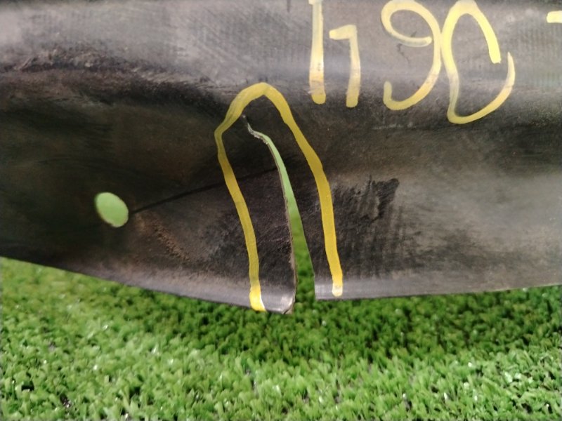 Подкрылок, 1500 рублей, Красноярск