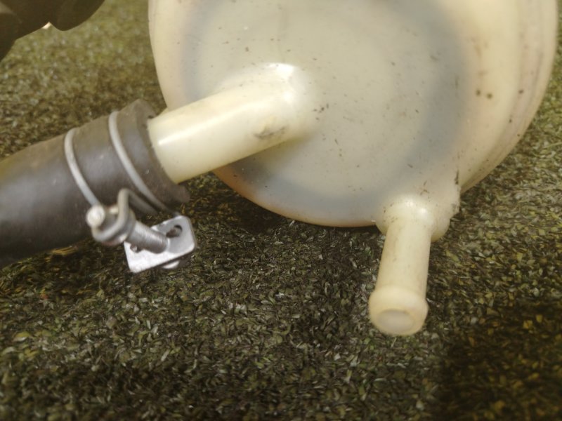 бачок гидроусилителя, 200 рублей, Красноярск