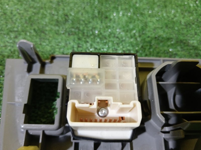 Блок управления зеркалами, 200 рублей, Красноярск