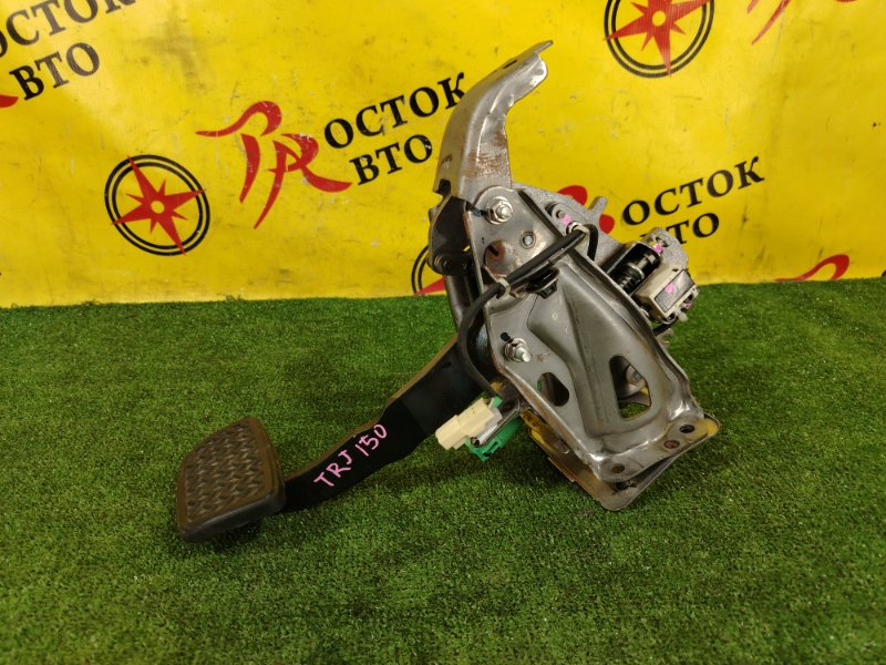 Педаль тормоза, 2000 рублей, Красноярск