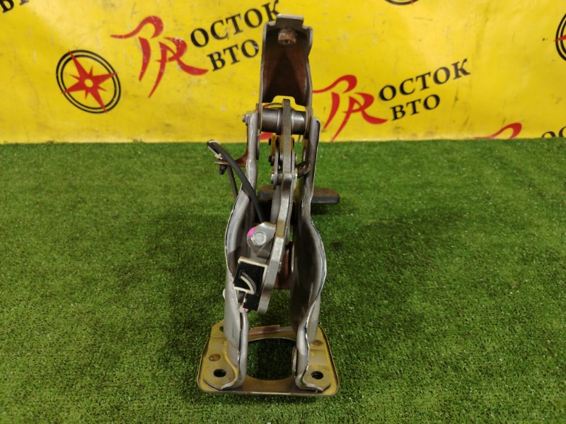 Педаль тормоза, 2000 рублей, Красноярск