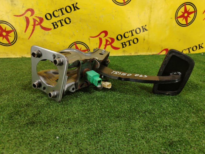 Педаль тормоза, 2000 рублей, Красноярск