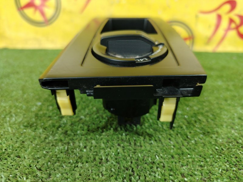 пластиковые детали салона, 1800 рублей, Красноярск