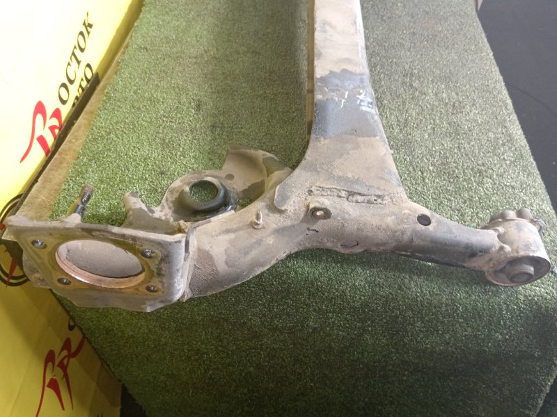 балка поперечная, 2000 рублей, Красноярск