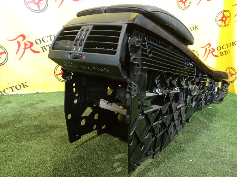 Консоль между сидений, 15000 рублей, Красноярск