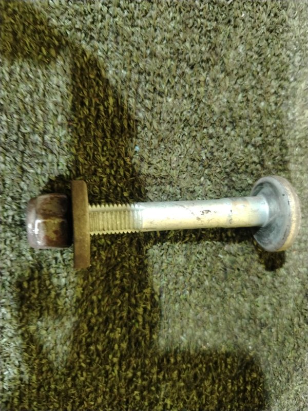 Болт развальный, 300 рублей, Красноярск