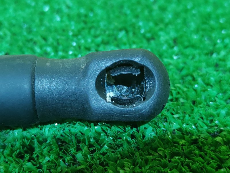 Амортизатор капота, 600 рублей, Красноярск