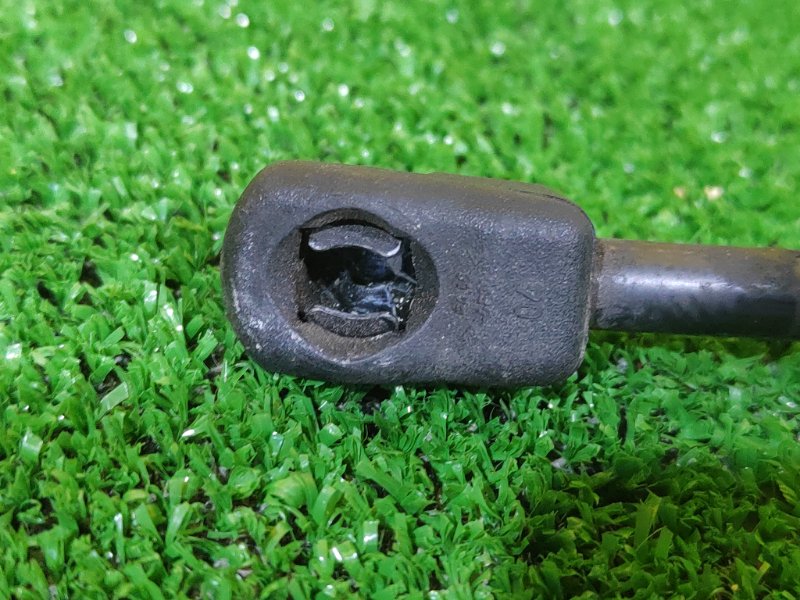 Амортизатор капота, 600 рублей, Красноярск