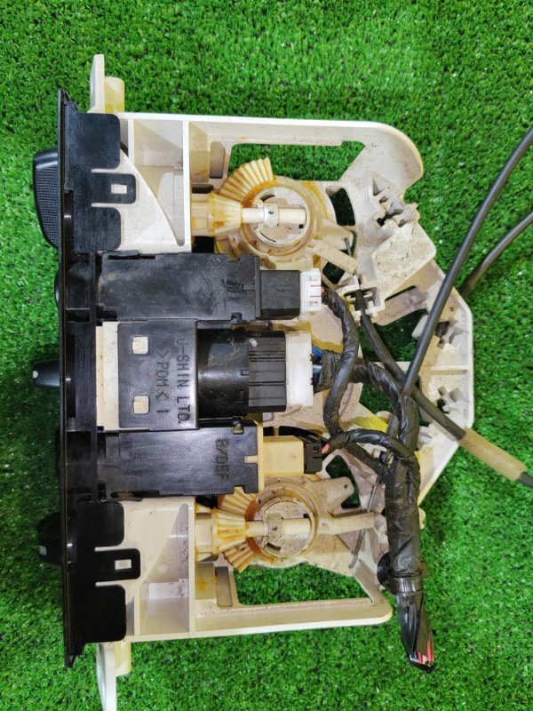 Блок управления климат-контролем, 300 рублей, Красноярск