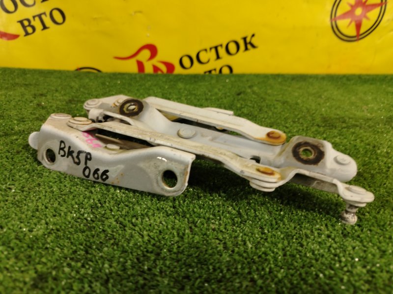 петля (шарнир крышки багажника), 800 рублей, Красноярск