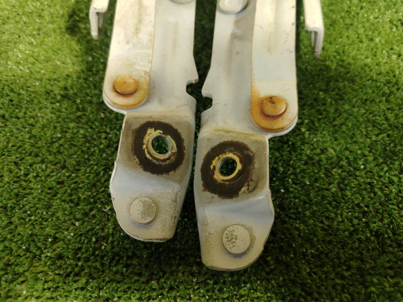 петля (шарнир крышки багажника), 800 рублей, Красноярск