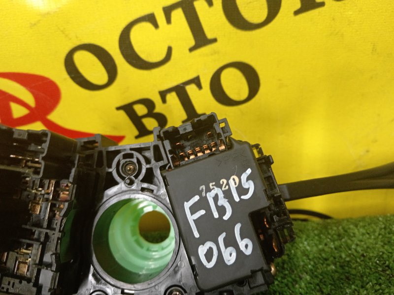 Подрулевой переключатель света, 500 рублей, Красноярск