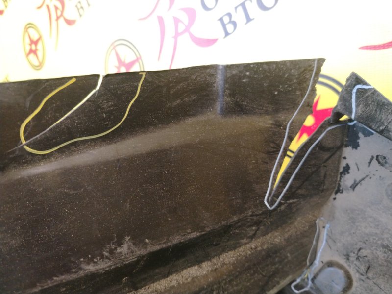 Подкрылок, 2000 рублей, Красноярск