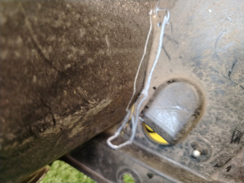 Подкрылок, 2000 рублей, Красноярск