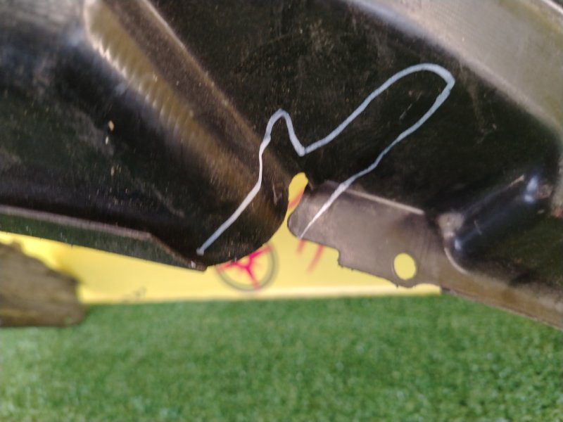 Подкрылок, 2000 рублей, Красноярск