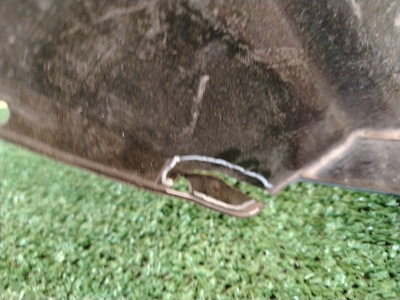 Подкрылок, 2000 рублей, Красноярск