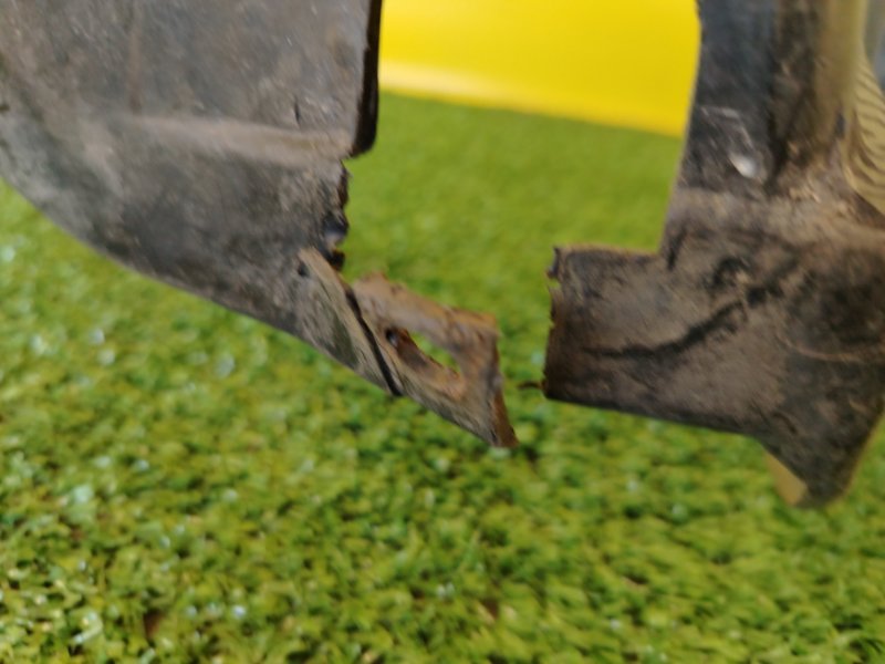 Подкрылок, 400 рублей, Красноярск