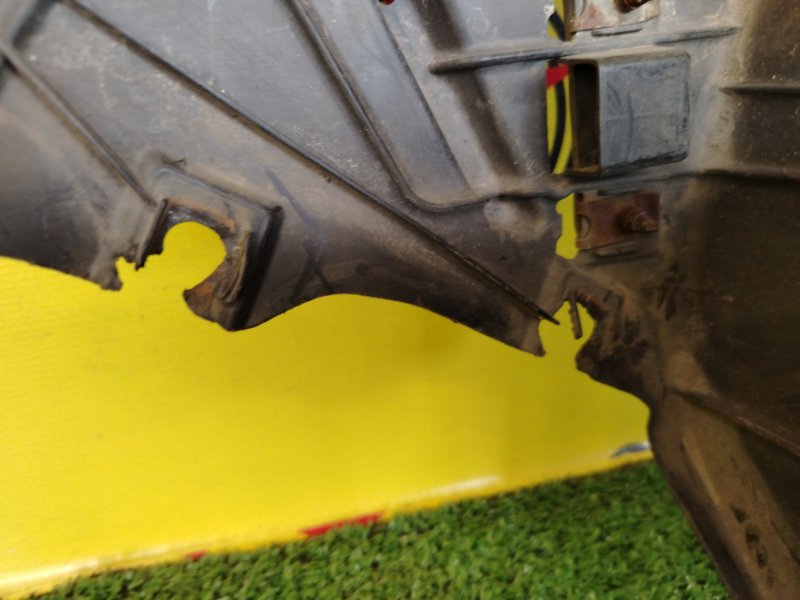 Подкрылок, 1500 рублей, Красноярск