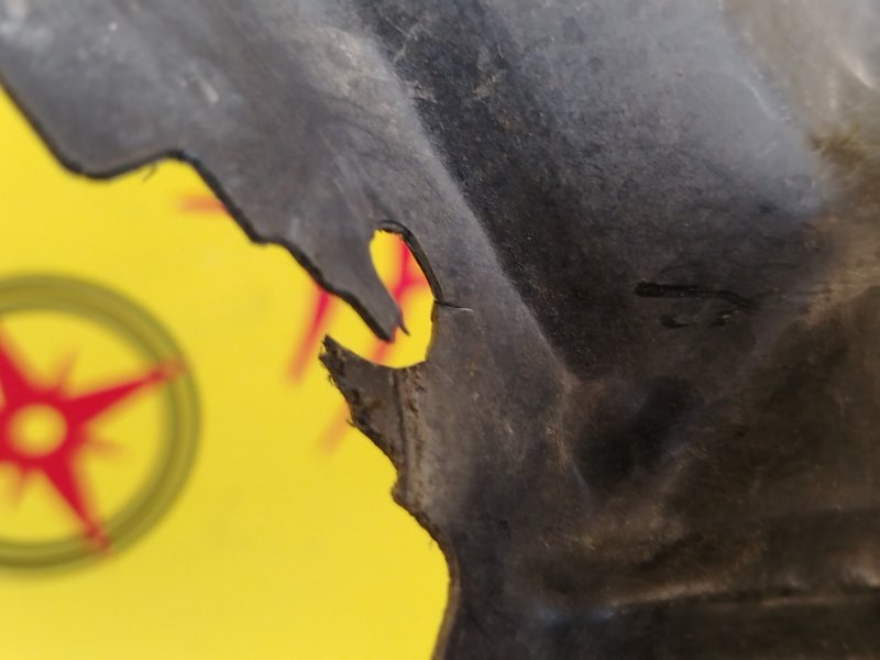 Подкрылок, 700 рублей, Красноярск