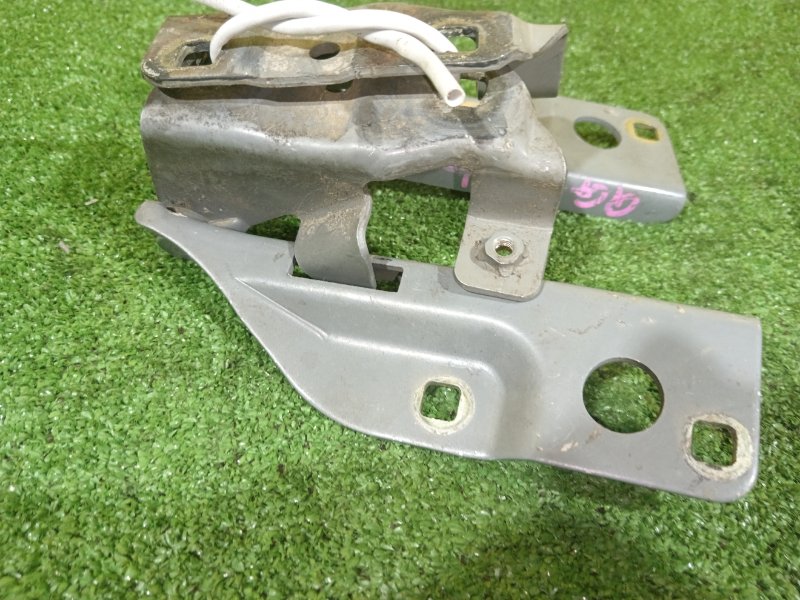 Петля капота, 300 рублей, Красноярск