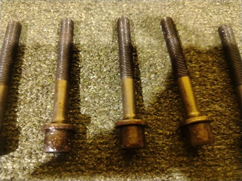 болт гбц, 1000 рублей, Красноярск