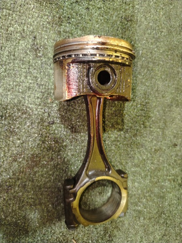 Поршень, 500 рублей, Красноярск