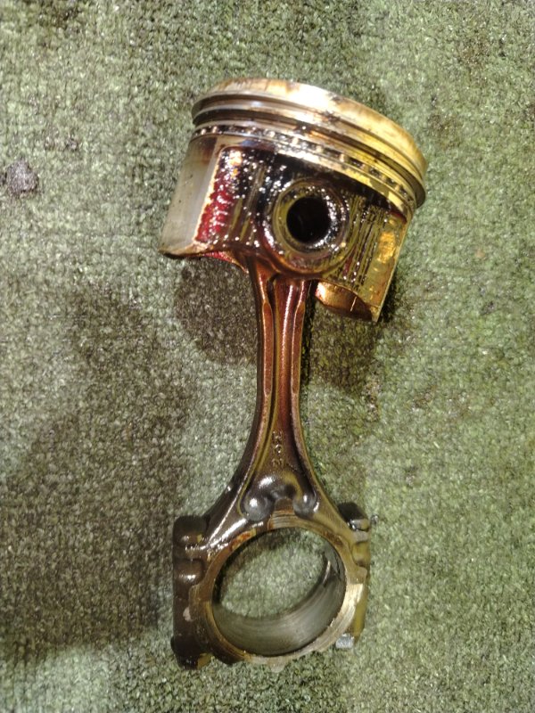 Поршень, 500 рублей, Красноярск