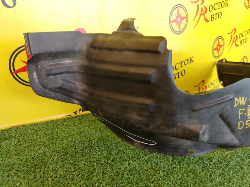 Подкрылок, 300 рублей, Красноярск