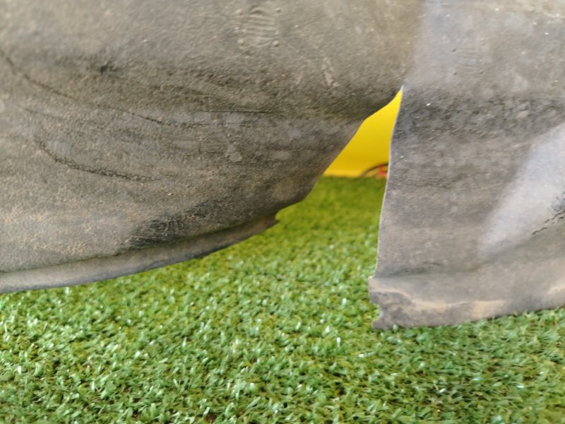 Подкрылок, 2000 рублей, Красноярск