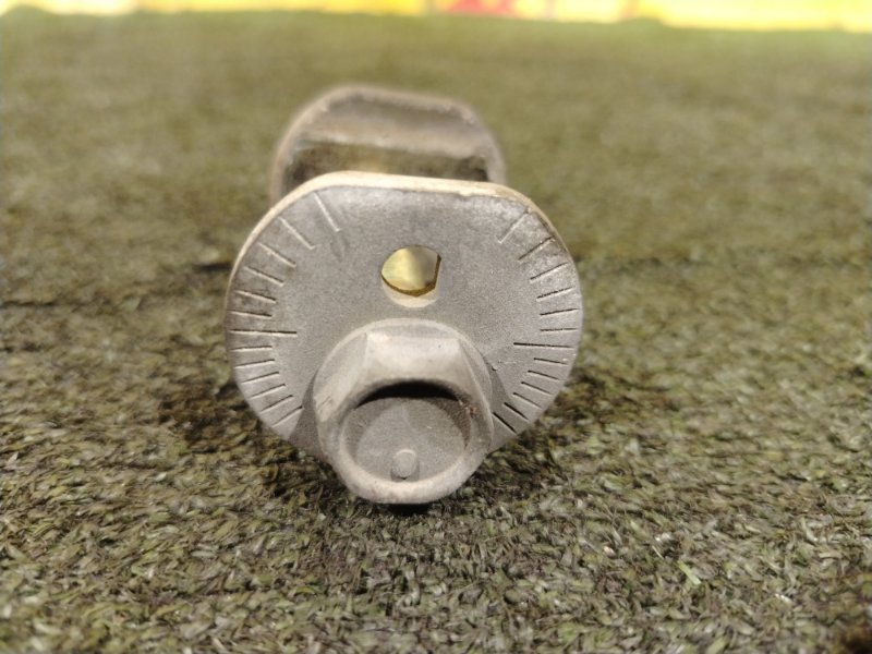 Болт развальный, 300 рублей, Красноярск