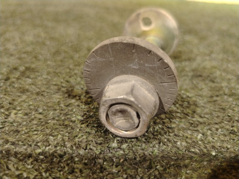 Болт развальный, 300 рублей, Красноярск