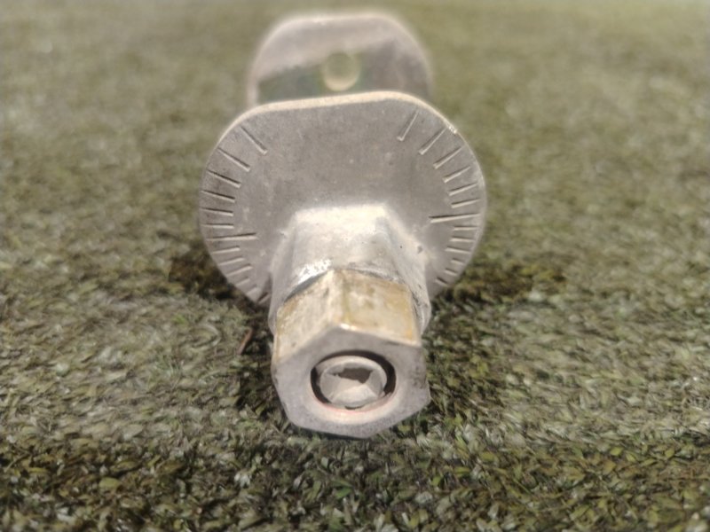 Болт развальный, 300 рублей, Красноярск