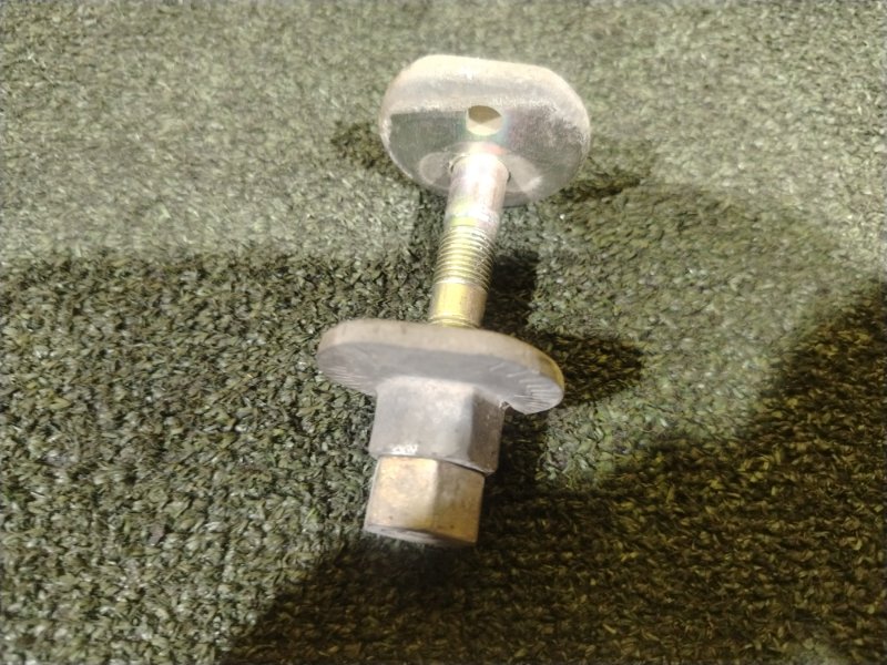 Болт развальный, 300 рублей, Красноярск