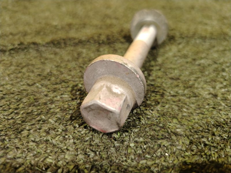 Болт развальный, 300 рублей, Красноярск