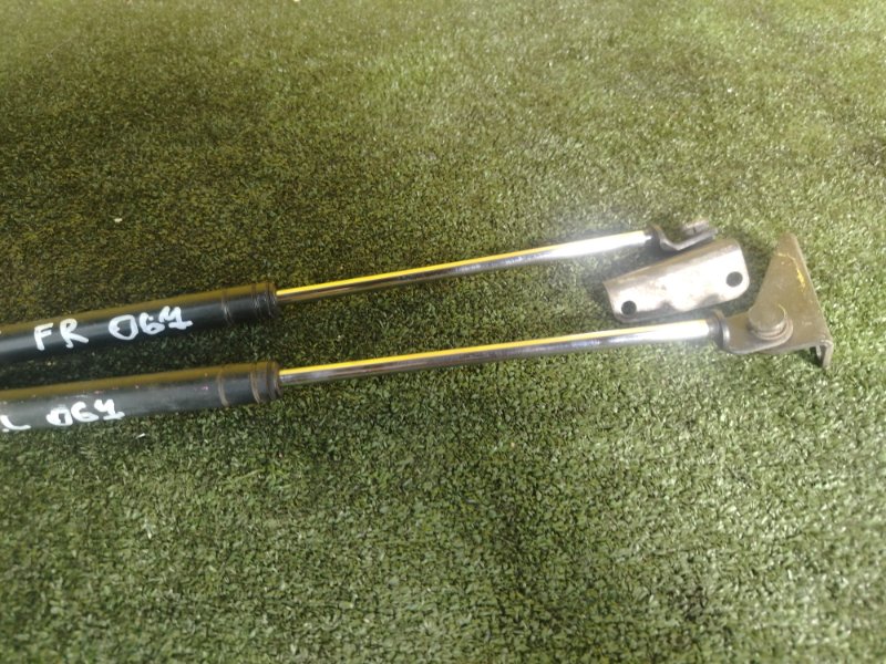 Амортизатор капота, 600 рублей, Красноярск