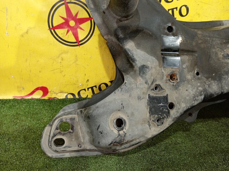 балка поперечная, 2000 рублей, Красноярск