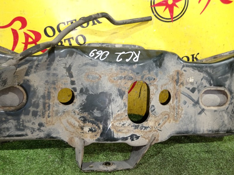 балка поперечная, 2000 рублей, Красноярск