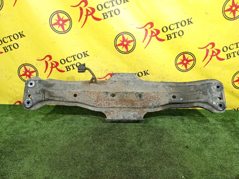 балка поперечная, 2000 рублей, Красноярск