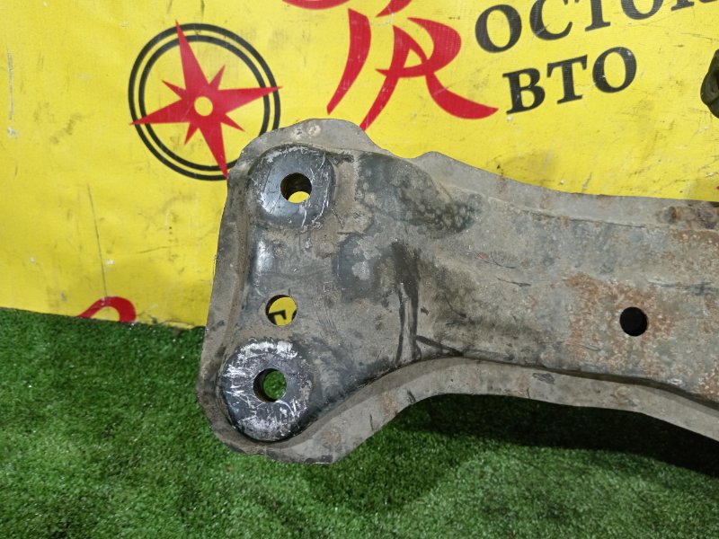 балка поперечная, 2000 рублей, Красноярск