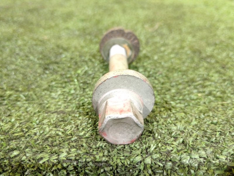 Болт развальный, 300 рублей, Красноярск