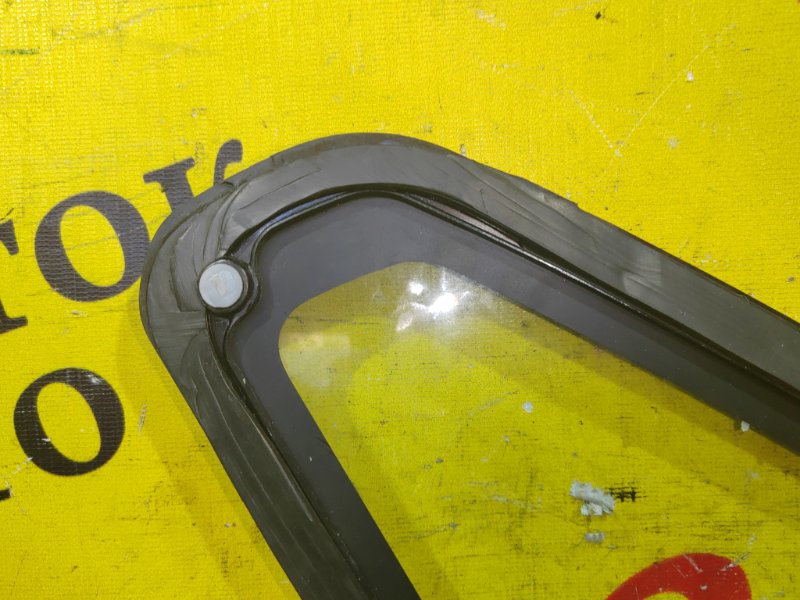 стекло боковое, 1500 рублей, Красноярск