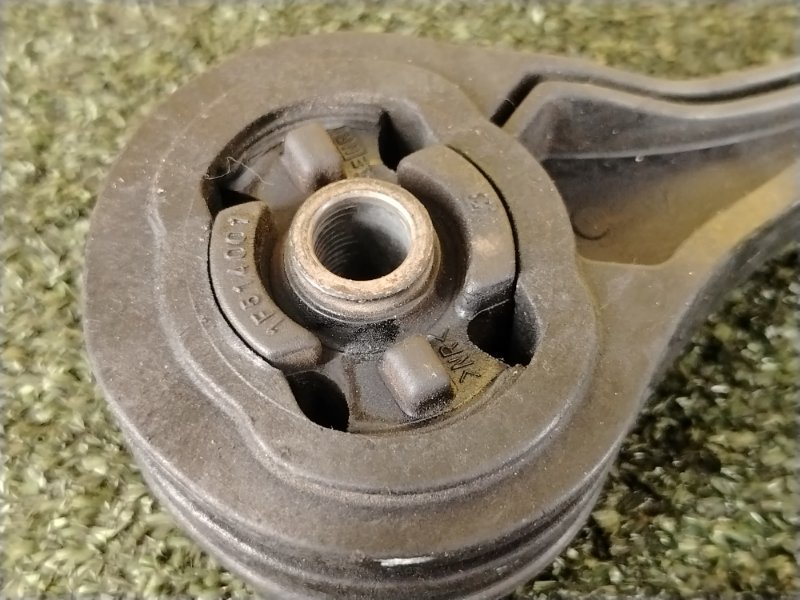 Подушка двигателя, 300 рублей, Красноярск