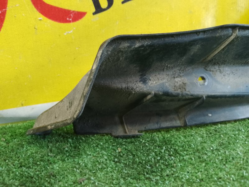 Подкрылок, 350 рублей, Красноярск