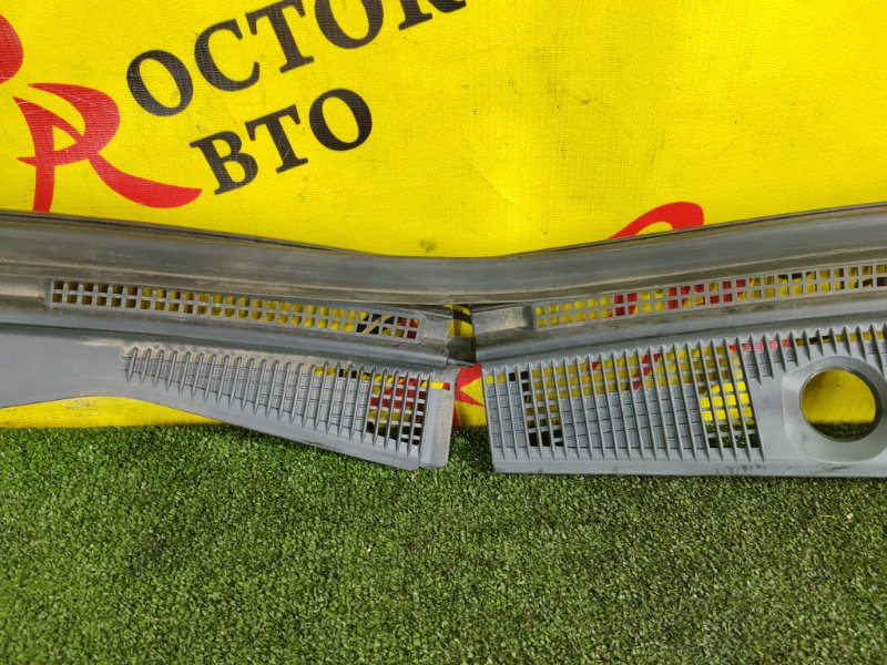 Решетка под лобовое стекло, 300 рублей, Красноярск