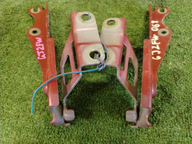 Петля капота, 3000 рублей, Красноярск