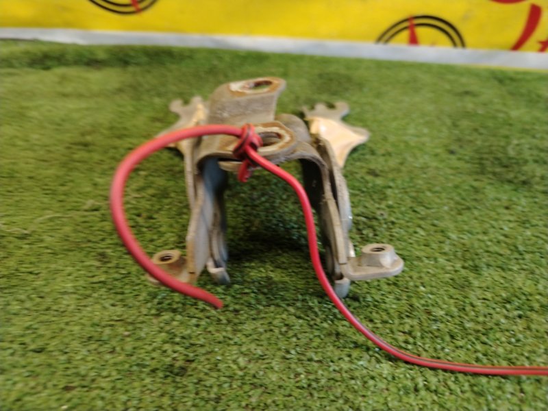 Петля капота, 200 рублей, Красноярск