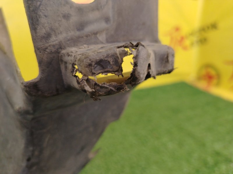 Подкрылок, 1700 рублей, Красноярск