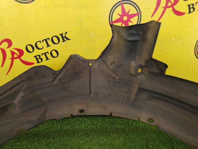 Подкрылок, 300 рублей, Красноярск