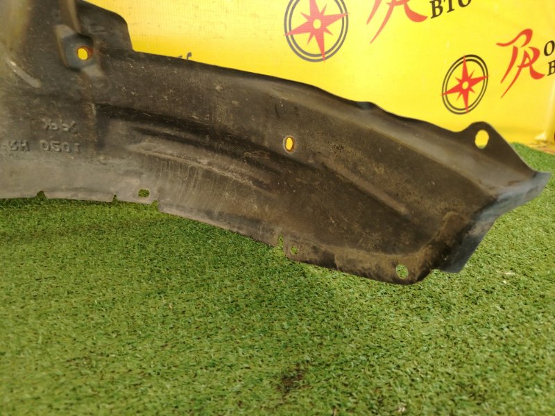 Подкрылок, 300 рублей, Красноярск