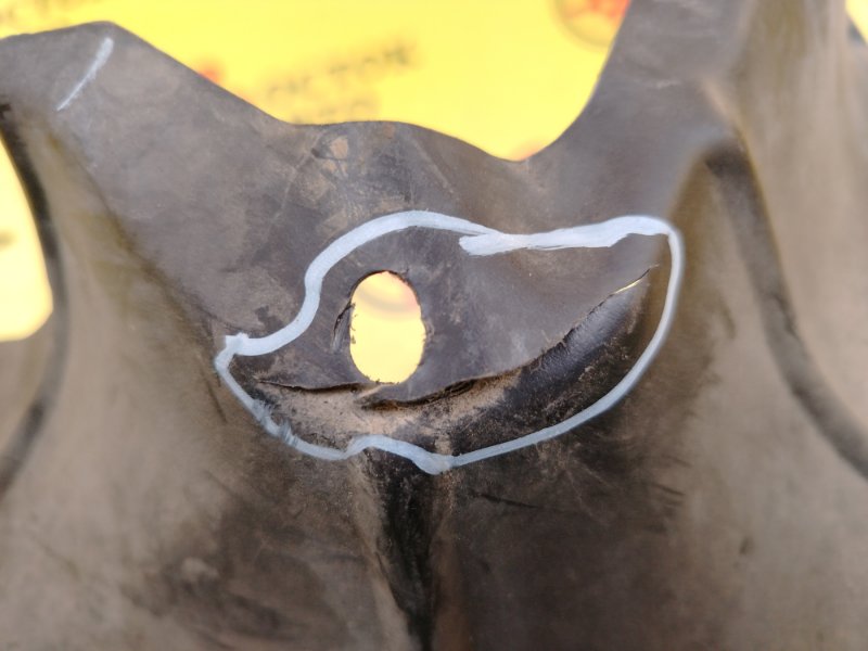 Подкрылок, 300 рублей, Красноярск